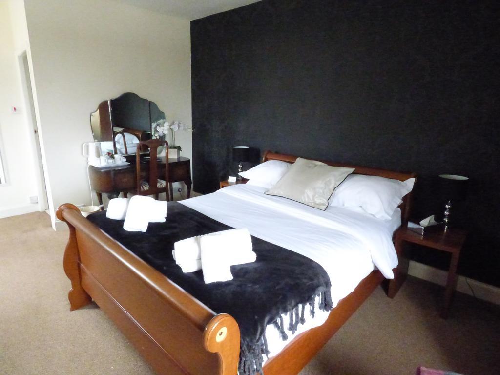 Rooms At Ravenous Beastie South Queensferry Room photo